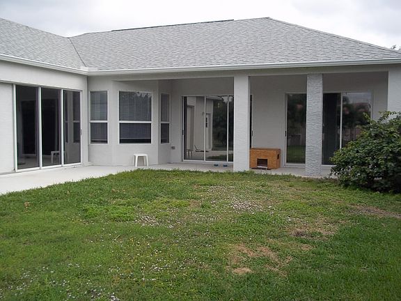 2nd image of 1972 SE South Buttonwood Drive