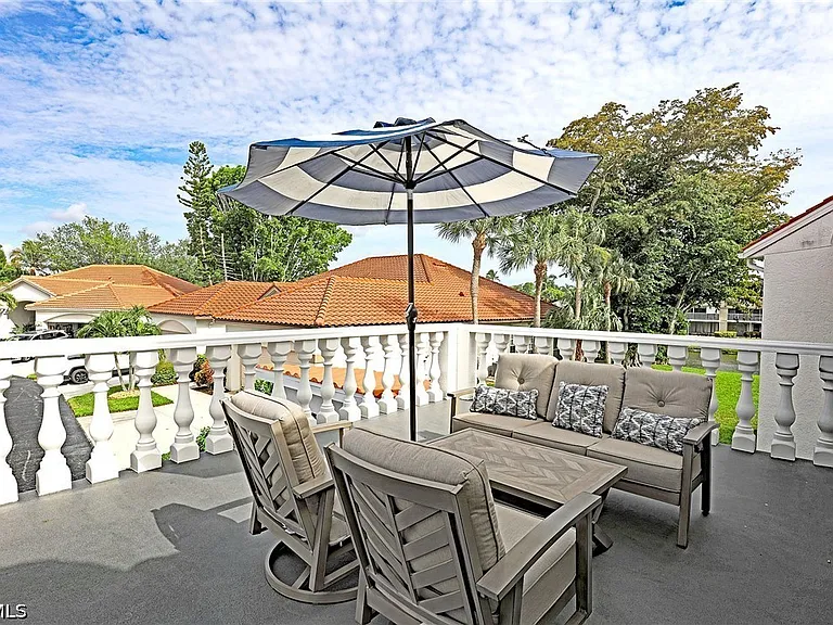 11921 Seabreeze Cove Ln #208 — Photo 5