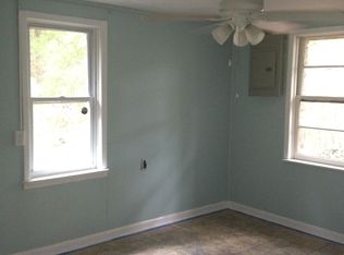 8 Blossom Dr, Savannah, GA 31405