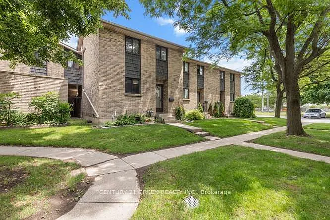 3 bed, $2,300 — Photo 3