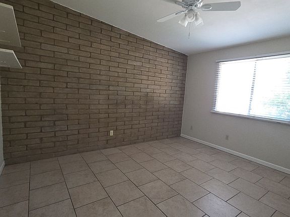 3rd image of 1110 E Broadmor Dr
