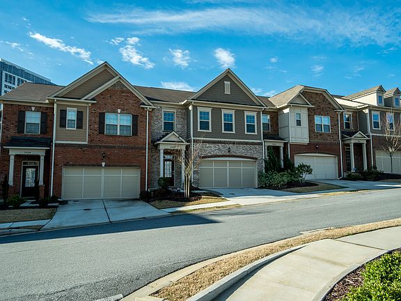 4th image of 2430 Norwood Dr SE