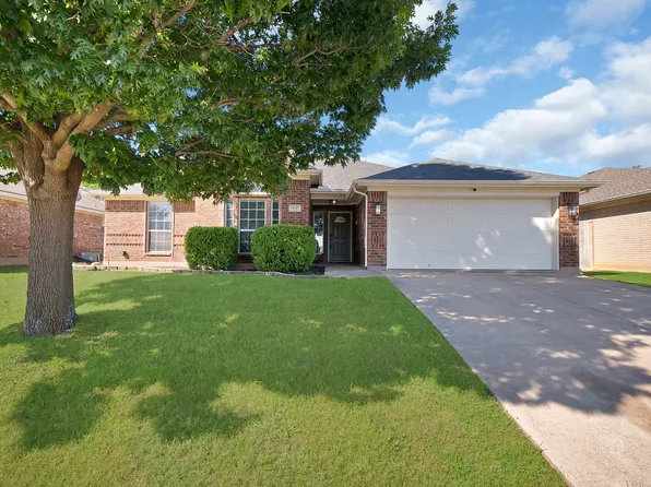 717 Ridgehill Dr, Burleson, TX 76028