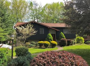 1633 Princess Ln, Pittsburgh, PA 15236