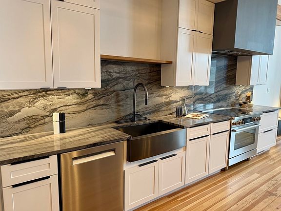 4th image of 1001 Shirley St #2