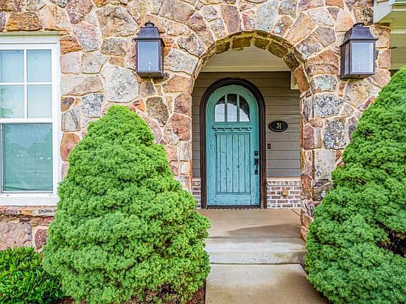 3rd image of 31 Arbor Cir