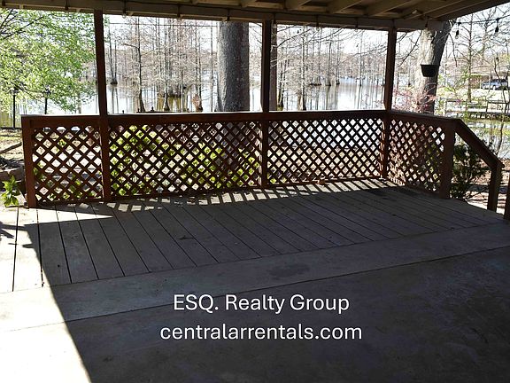 3rd image of 38 Shoshoni Dr