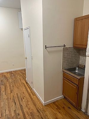 2nd image of 9 Stanton St #1D2