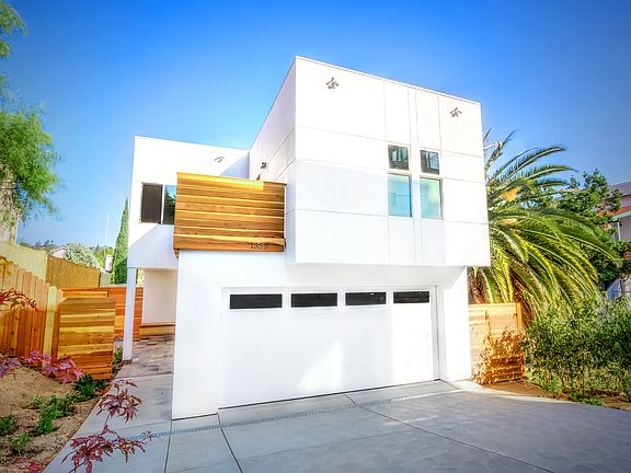 3rd image of 4982 Neola Place