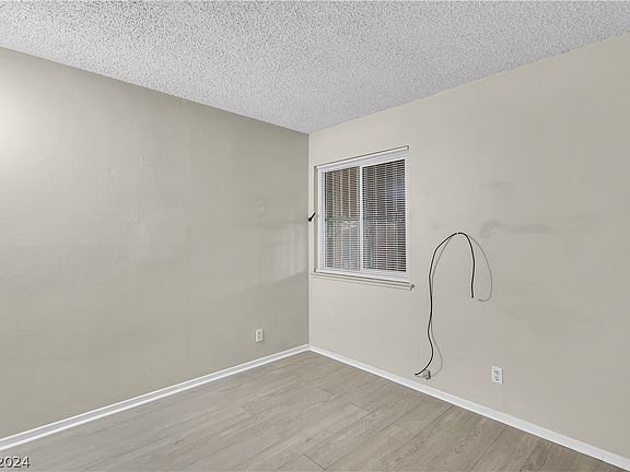 5th image of 253 E Van Wagenen St #0