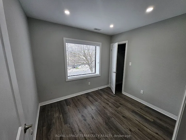 3392 Lake Shore Blvd W — Photo 19