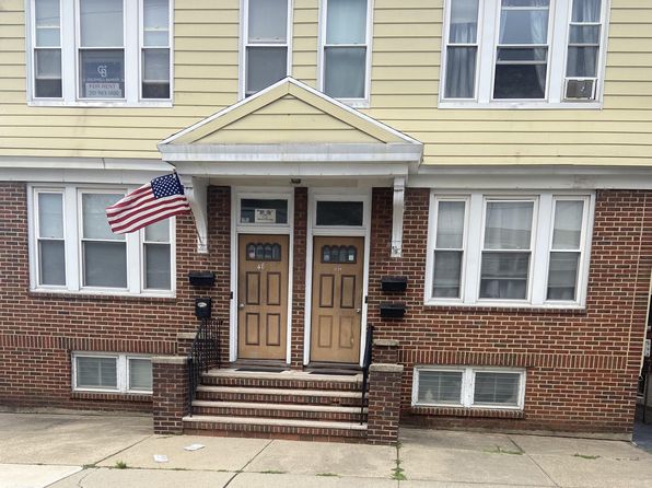 48 Front St #2