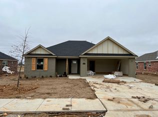 853 Woodplains Ave, Springdale, AR 72762