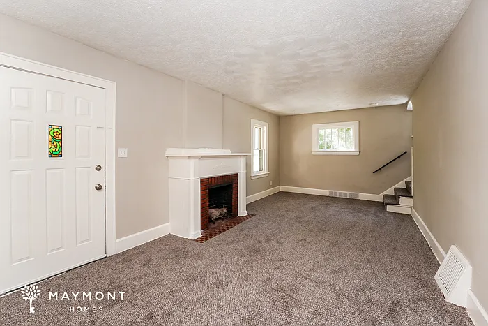 1420 Oakwood Ave — Photo 5