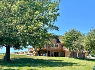 46675 249th St, Colton, SD 57018