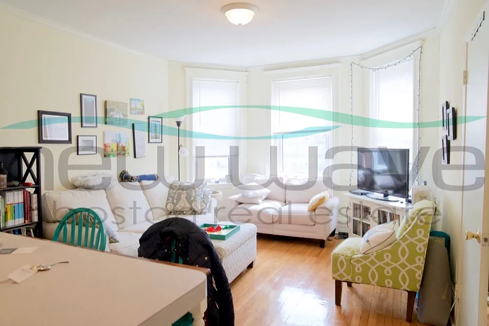 2 bed, 999 sqft, $3,800 — Photo 2