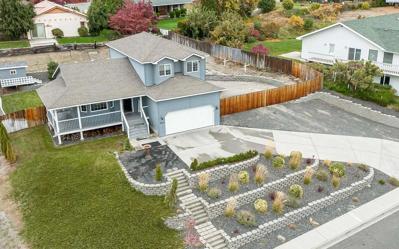 4015 Horizon Dr photo 1