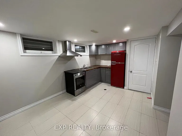 6 Mid Pines Rd #LOWER — Photo 11