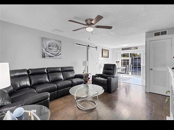 3rd image of 314 W GROSSENBACHER DRIVE