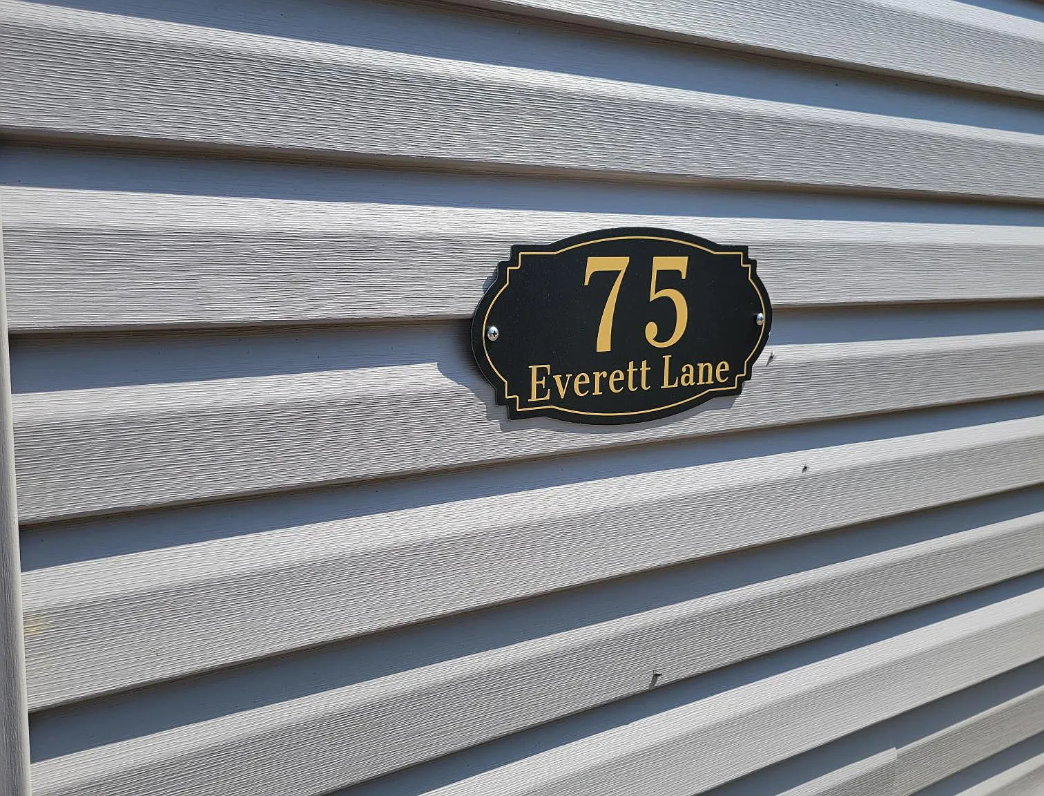 75 Everett Lane - . — Photo 2