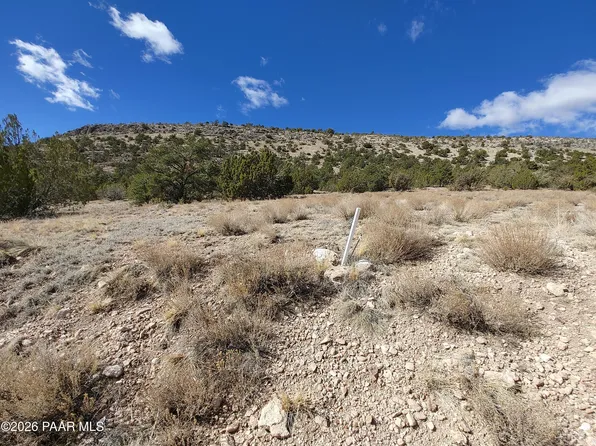 54870 N Paintbrush Ln, Seligman, AZ 86337
