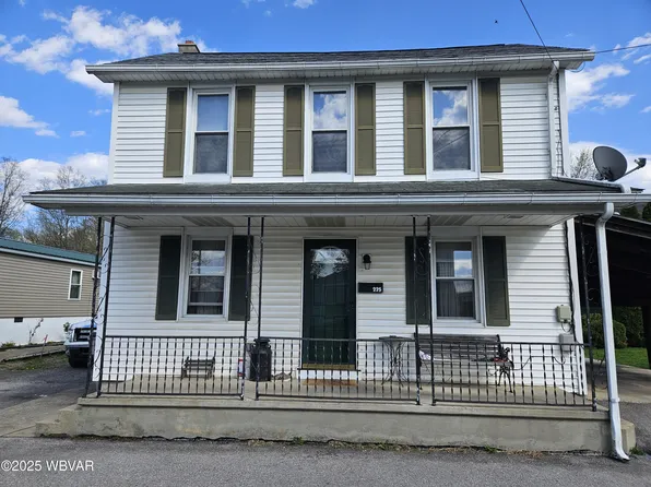 225 Pickwick St, Mill Hall, PA 17751