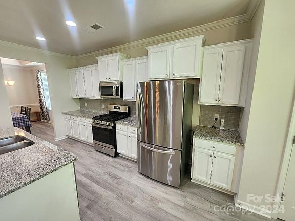 5th image of 8751 Mullis Forest Ct