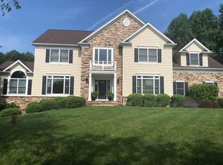 6 Foxwood Ln, Milford, NJ 08848