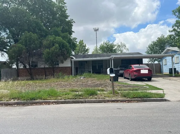 7206 Leafwood Dr, San Antonio, TX 78227