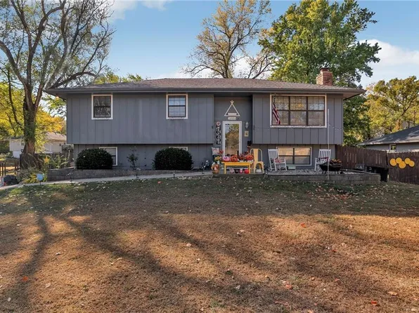 13323 Metropolitan Ave, Bonner Springs, KS 66012