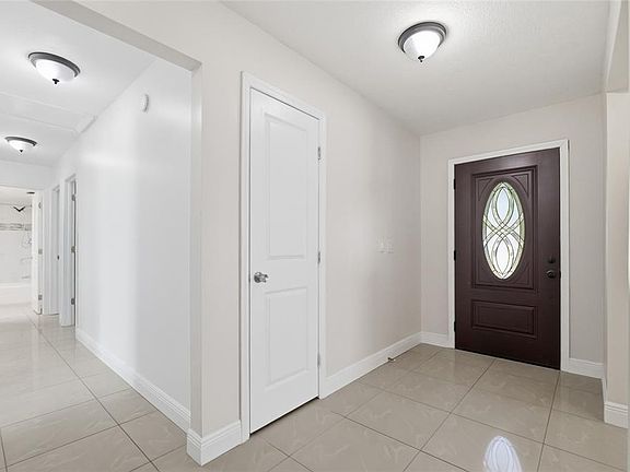 3rd image of 11807 Nicklaus Cir