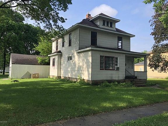 2nd image of 1020 Campbell Ave NW