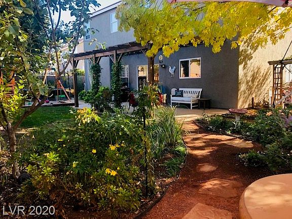 3rd image of 637 Pacific Cascades Dr