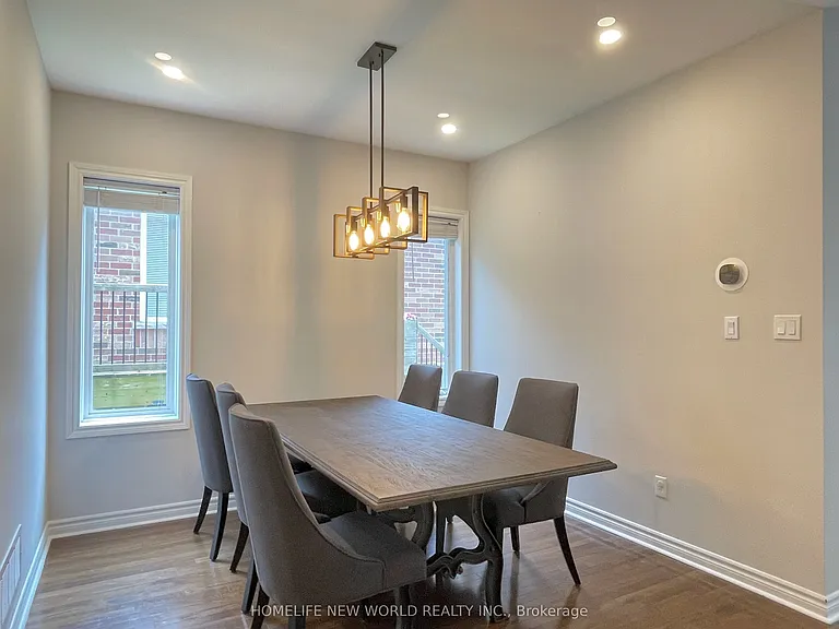 2276 Whistling Springs Cres — Photo 4