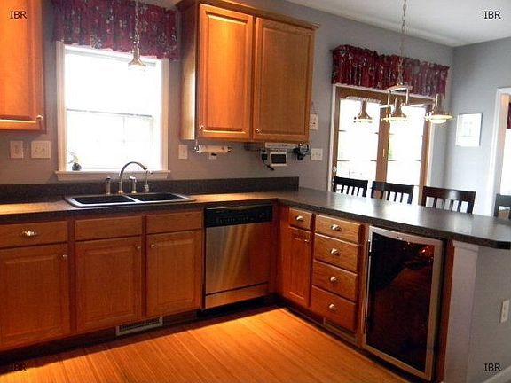 4th image of 4046 Collegeview Dr