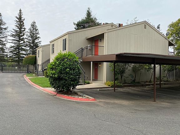 2nd image of 2763 Larkspur Ln APT 6