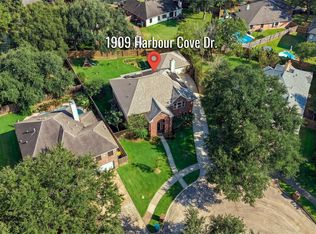 1909 Harbour Cove Dr, Seabrook, TX 77586