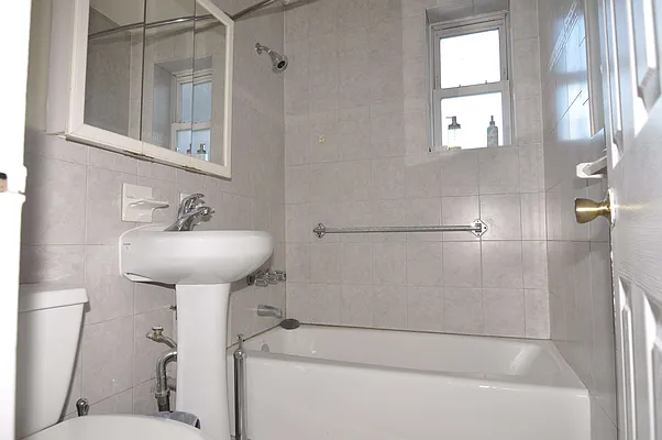 Sold by Click View Realty LLC | media 9