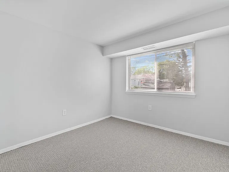 208 Victor Pkwy #A — Photo 17