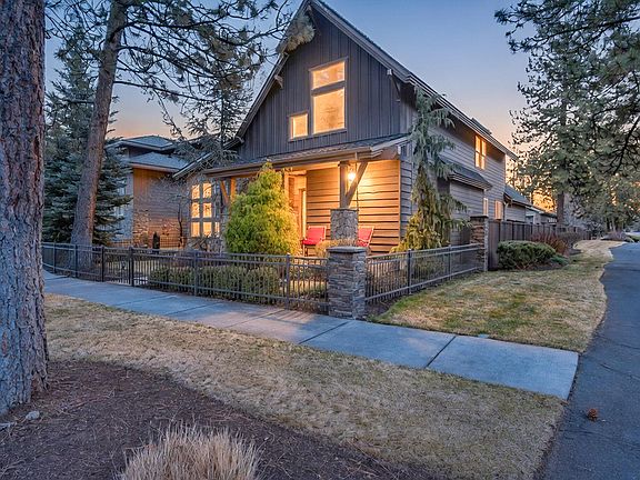 3rd image of 61102 Aspen Rim Ln