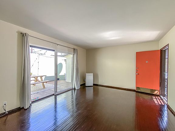 3rd image of 2836 W Silver Lake Dr