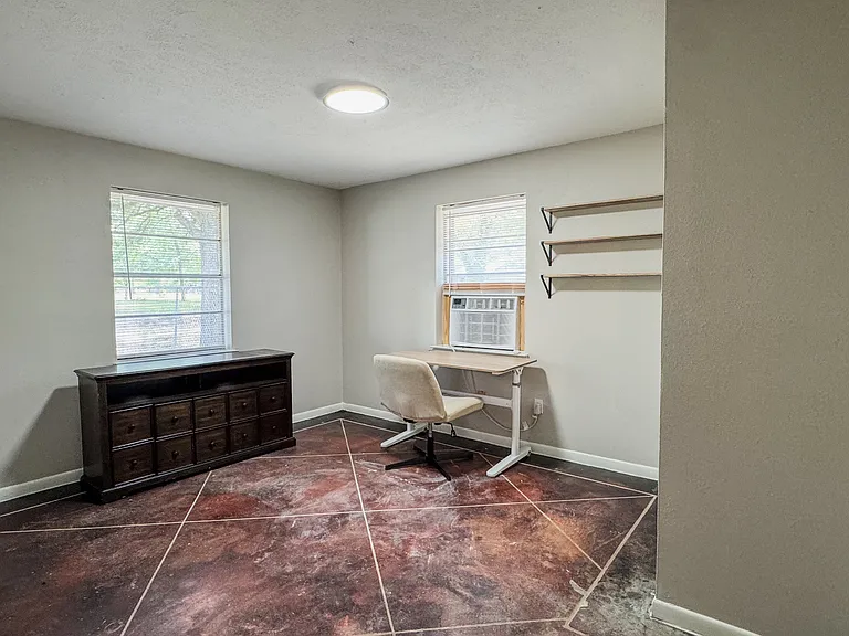 743 Oak Leaf Trl — Photo 11