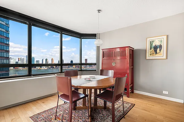 Sold by SERHANT. | media 2