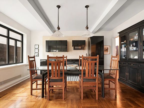 3rd image of 25 W 54th St #8DE