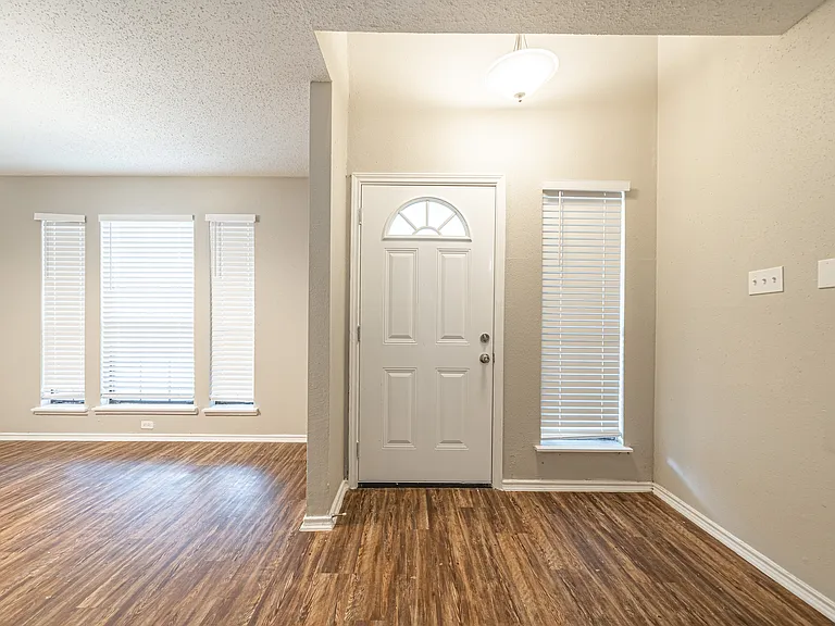 5223FawnLakeDrive-6_04032025