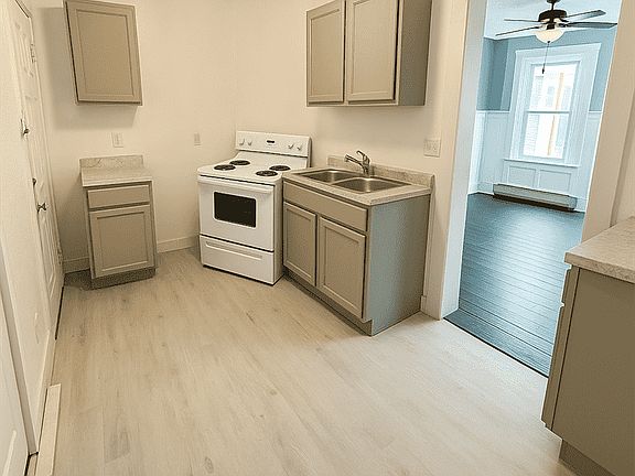 5th image of 823 E Cesar E Chavez Ave #1