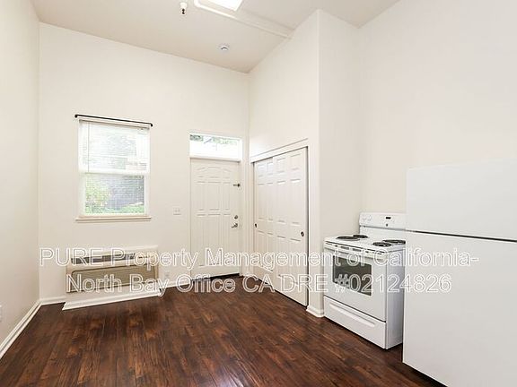 4th image of 154 Railroad Ave Ste F