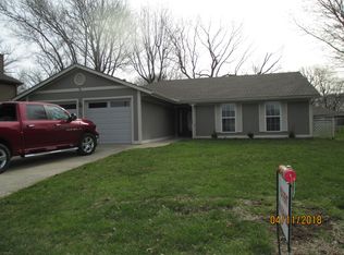 607 16th Ave N, Greenwood, MO 64034