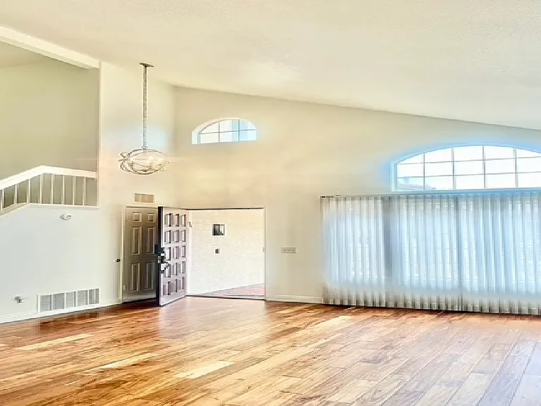 14355 Crestwood Ave — Photo 38