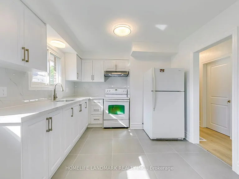 146 Manning Ave — Photo 11
